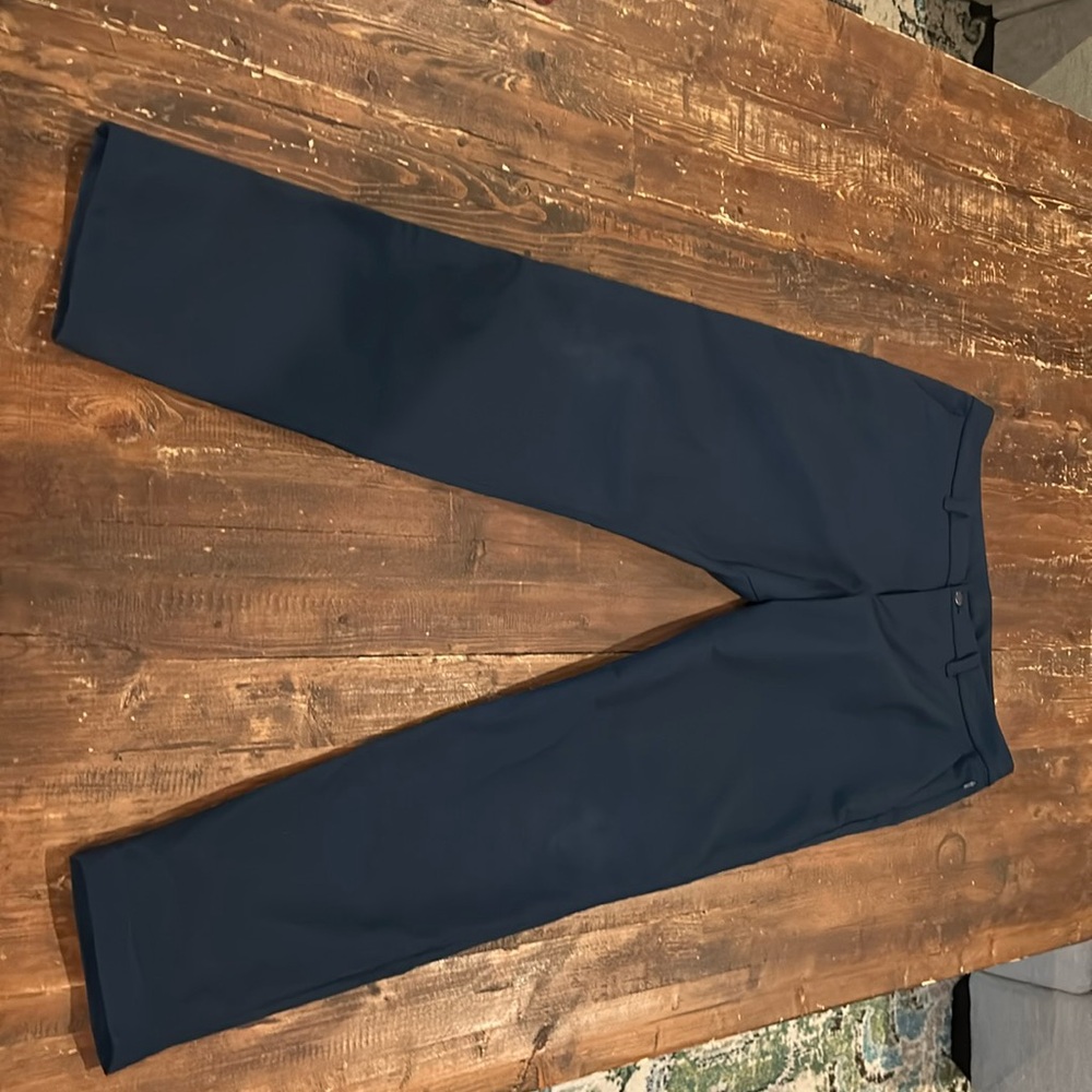 Lulu Lemon Men’s ABC Slim Fit Trouser